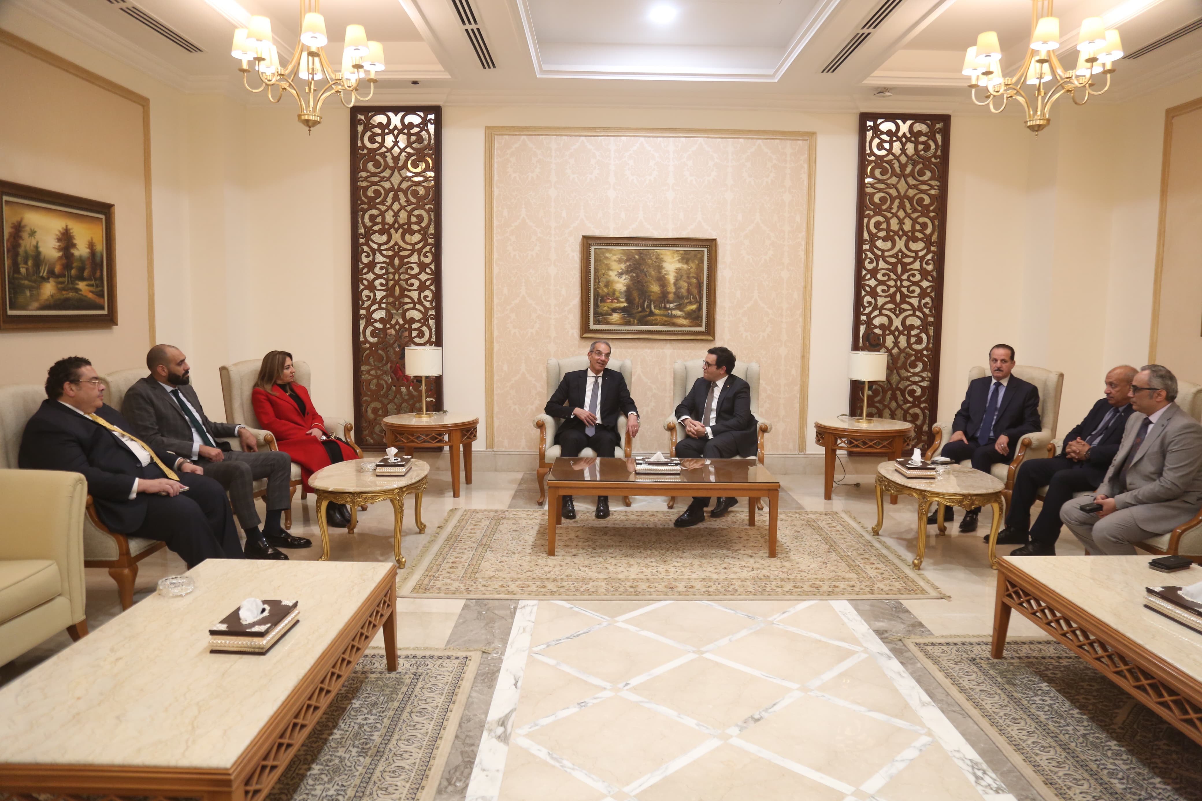 وزيرا الثقافة والاتصالات وتكنولوجيا المعلومات يُعلنان انطلاق  تطبيق كتاب ويؤكدان: نواصل تعزيز الوصول إلى المعرفة عبر التكنولوجيا الحديثة